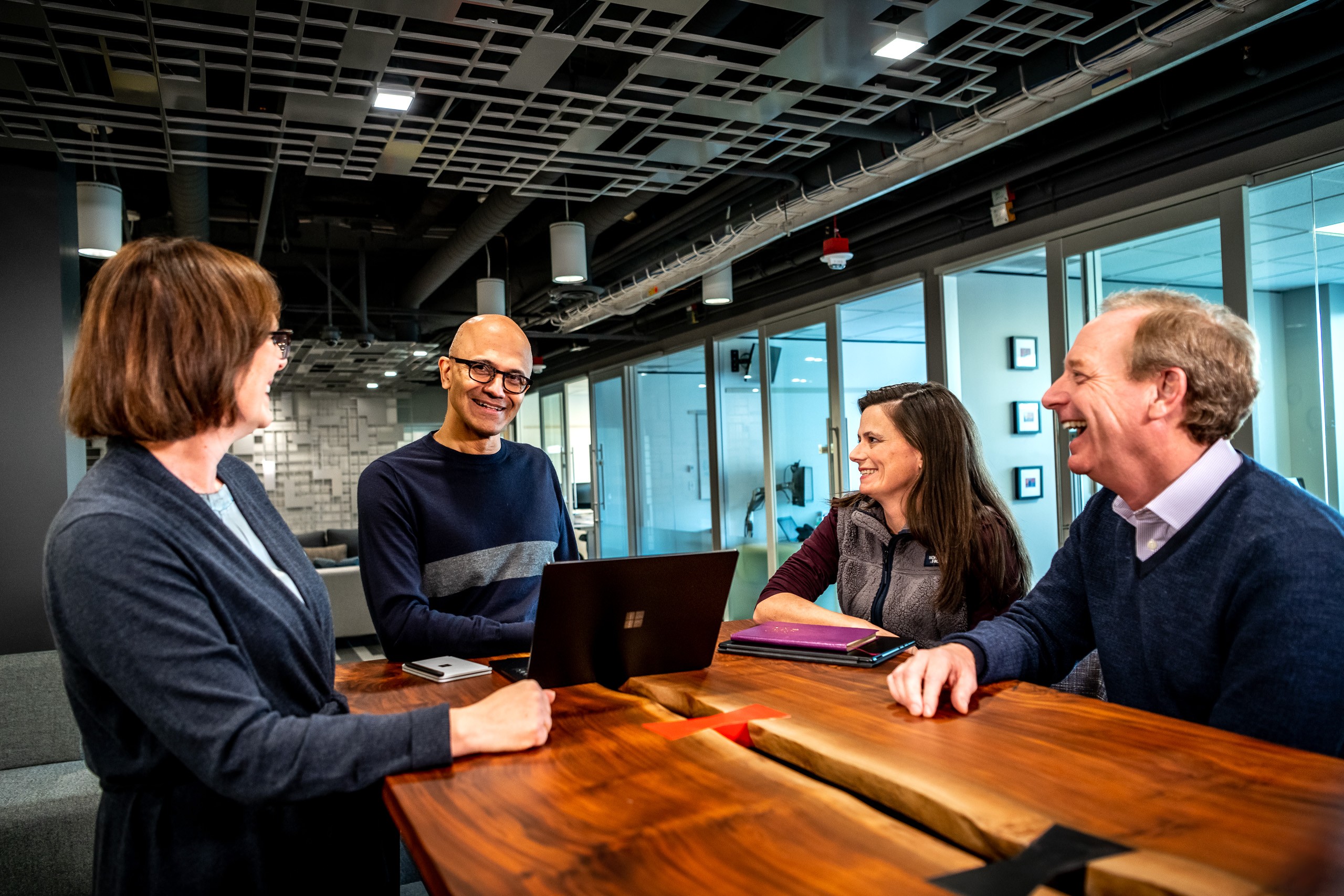 MICROSOFT.Nadella_002-2.jpg