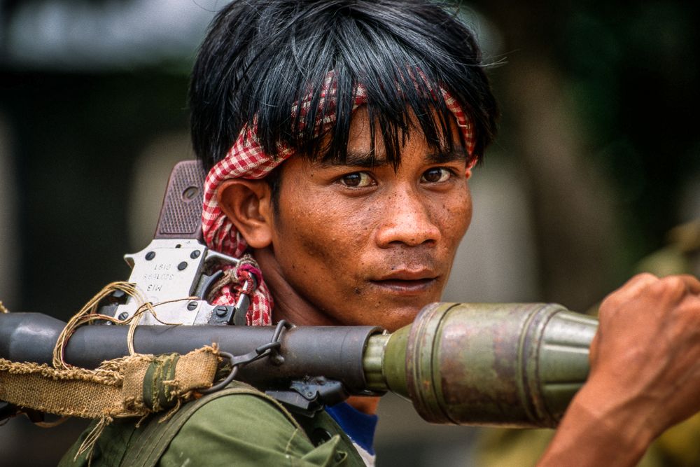 Khmer Rouge. Cambodia military.cambodia_04-2.jpg