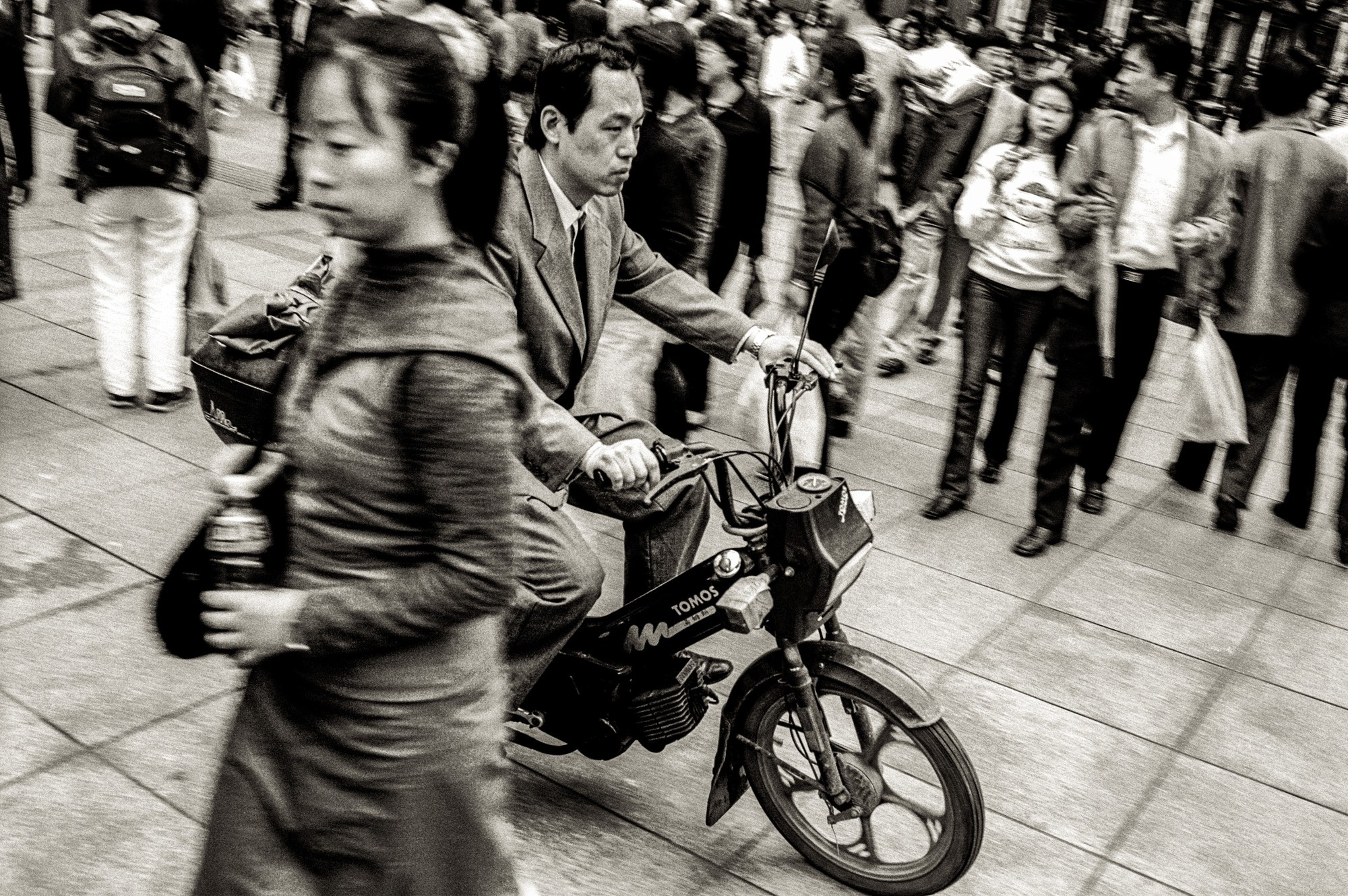 china.bw_011 copy.jpg