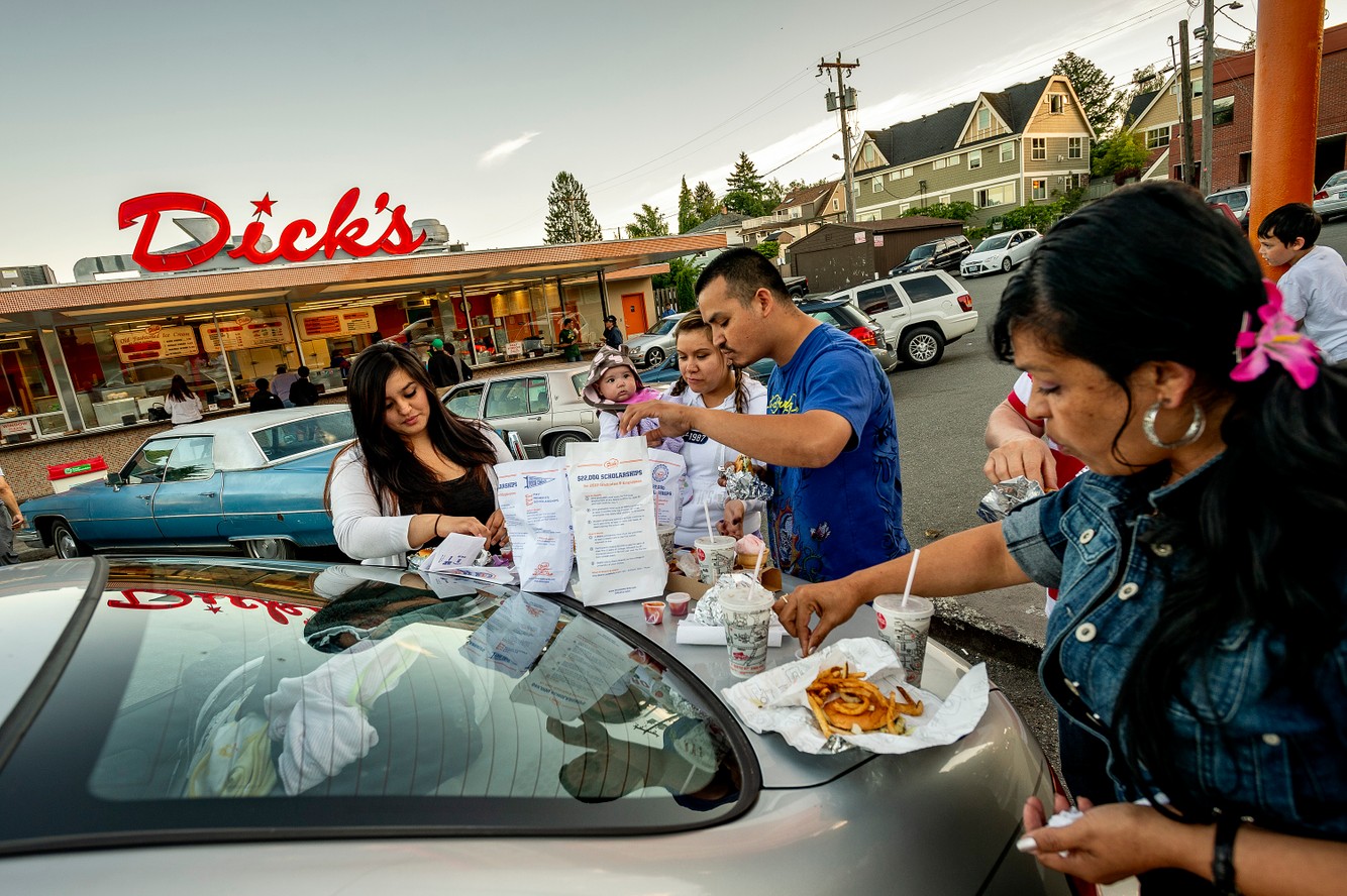 dicks.drivein_01.jpg