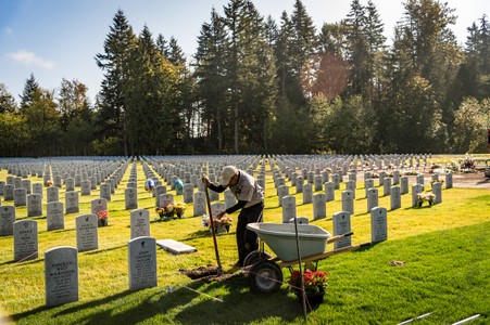 VETS.homeless.funerals_50.jpg