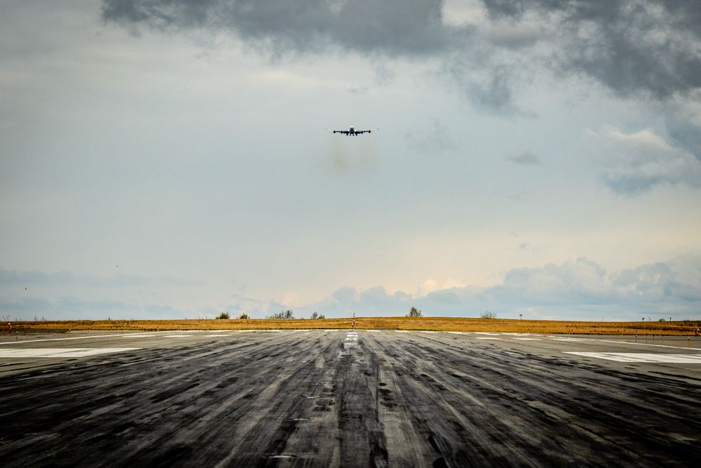 Boeing 747 final approach. Anchorage, Alaska. alaska.cargo_0164-2.jpg
