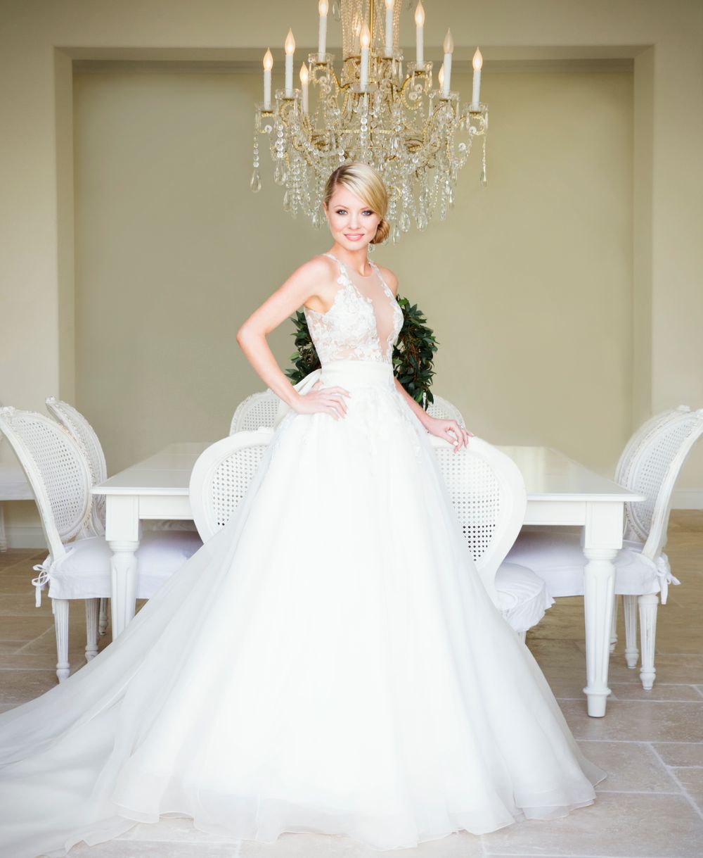 Calabasas, Bride, CV Lux Magazine, Wedding, Interior, Table Setting, Wedding Dress Calabasas Bride CVLUX Magazine