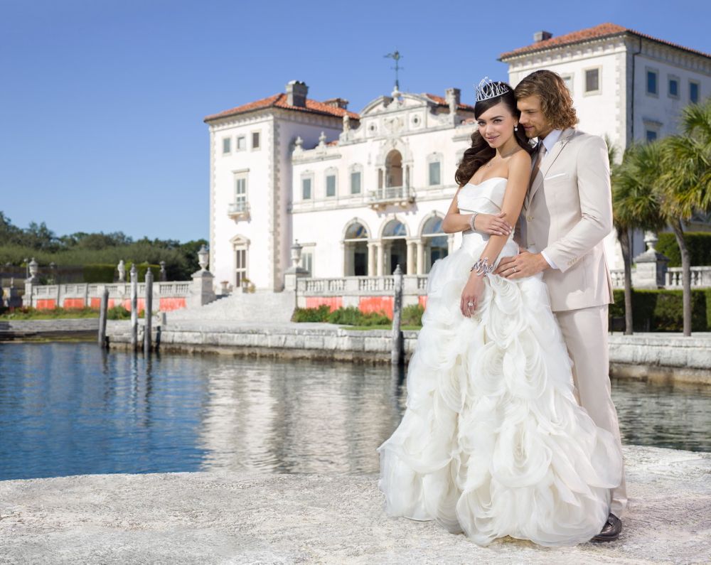 Florida, Wedding Couple, Bride, Groom Wedding, Castle Florida Wedding Bride and Groom