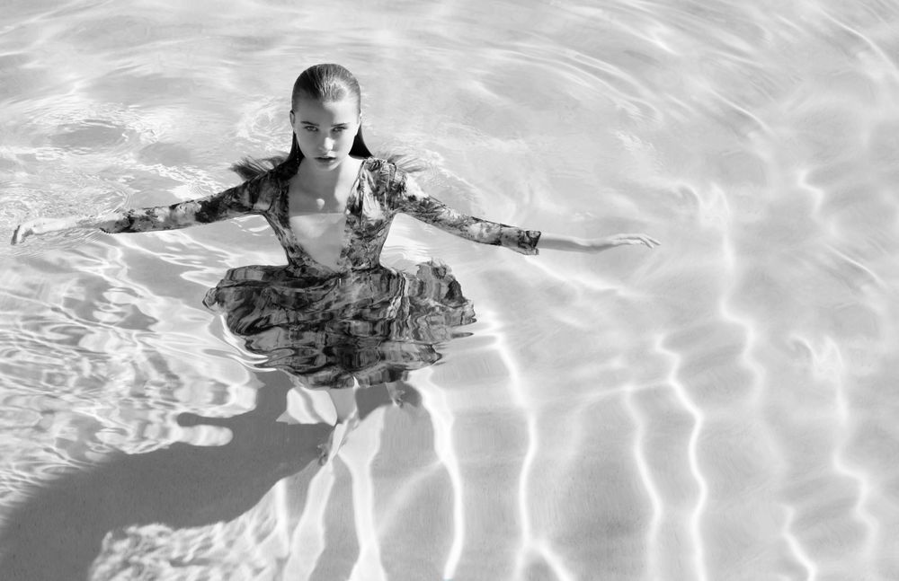 Modeliste Magazine, Magazine Cover, Palm Springs, Pool, Fashion, Desert Modeliste Magazine Palm Springs