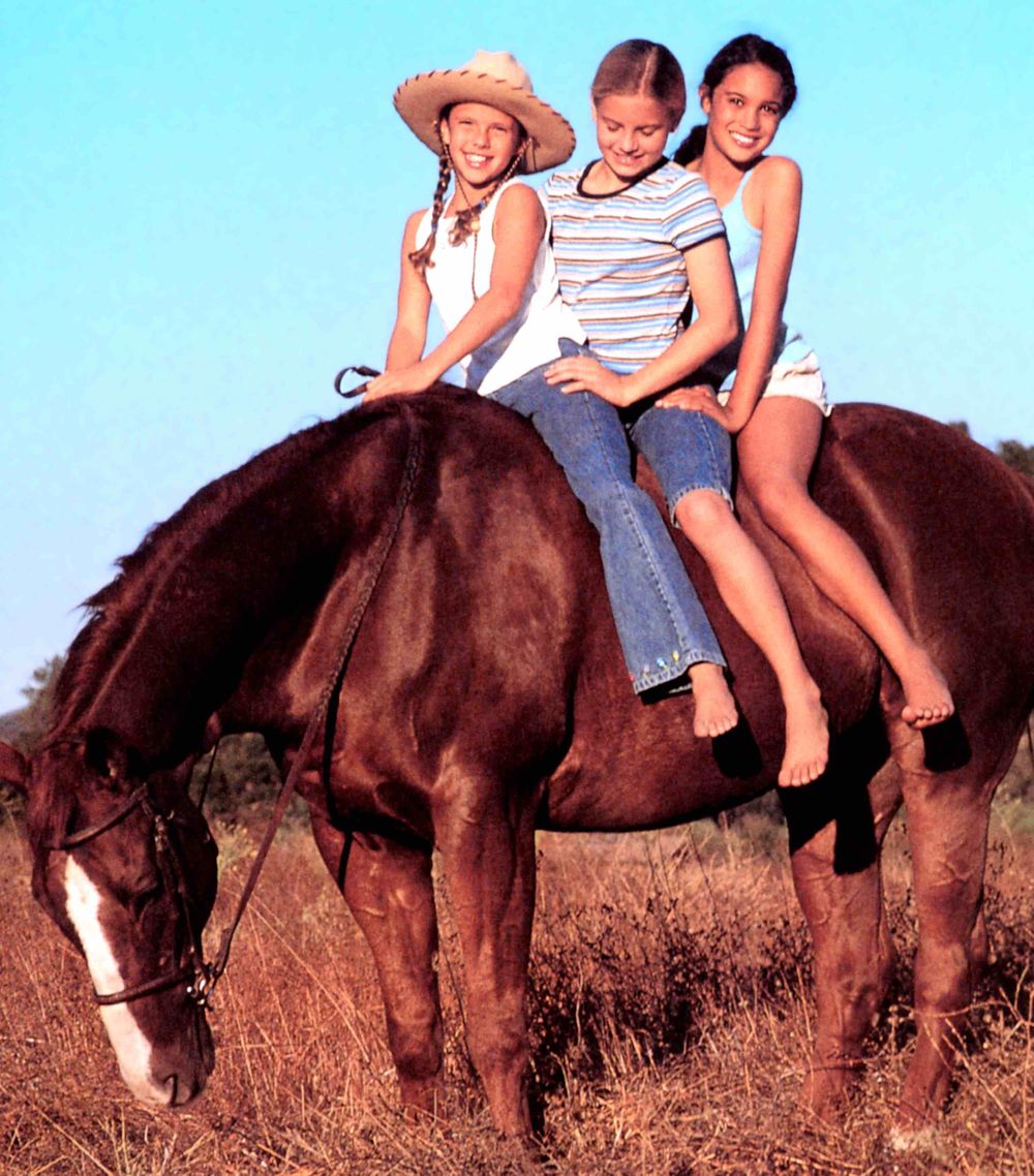 American Girl, Girls on Horse, Friends, Ranch, Horse, Happy American Girl Girls on Horse