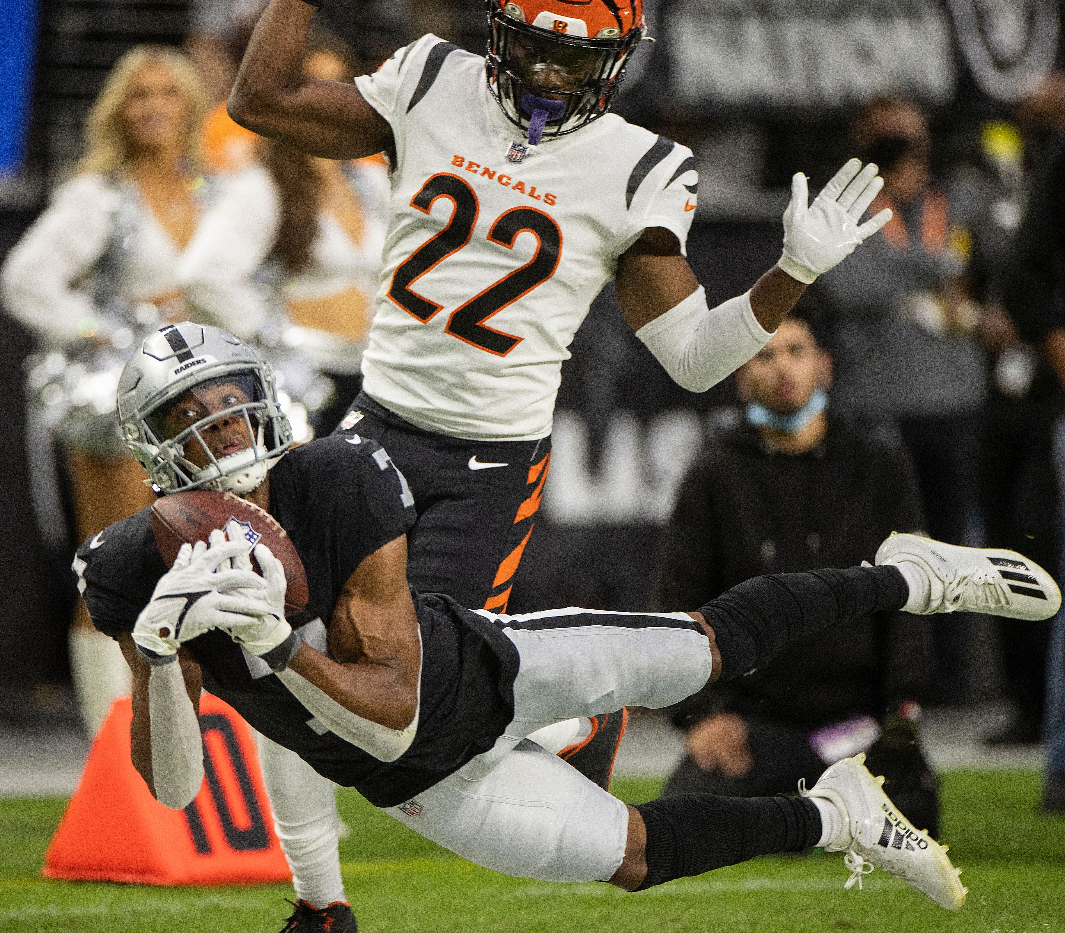 FBN-RAIDERS-NOV22-21-bh 040.JPG