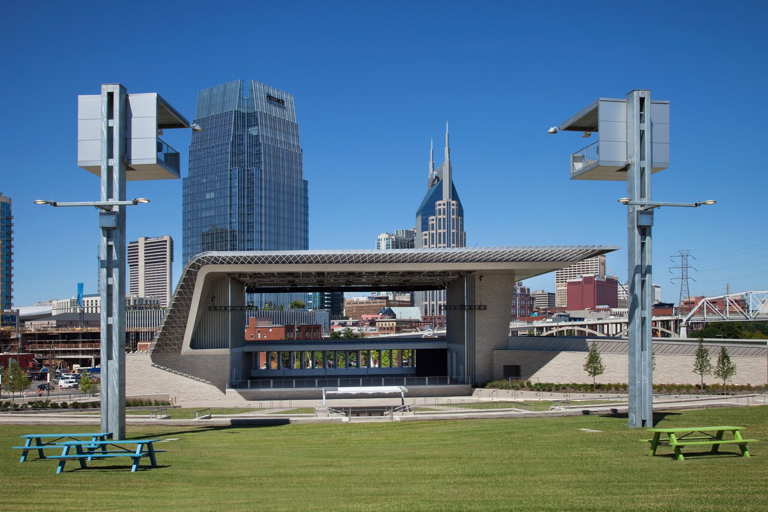 Nashville Riverfront Park and Ascend Amphitheater | Nashville, TNGeneral Contractor - Skanska