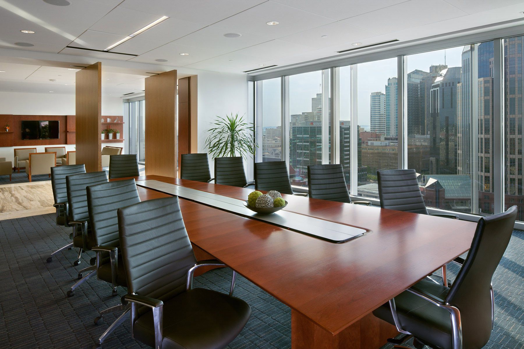 Frost Brown Todd Law Firm | Pinnacle at Symphony Place | Nashville, TNArchitect - STG DesignGeneral Contractor - DWC Construction Company, Inc.