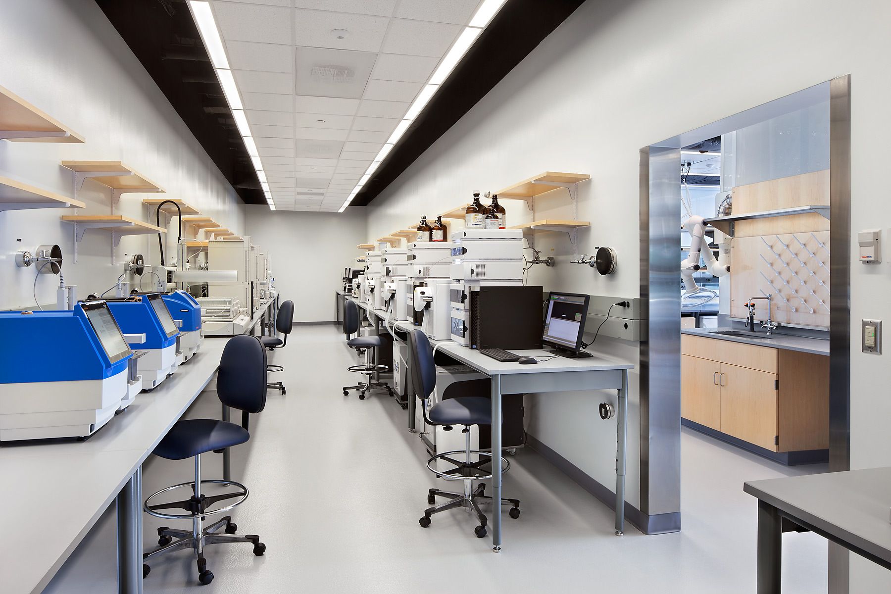 Vanderbilt Center for Neuroscience Drug Discovery Laboratory | Cool Springs Life Science Center | Franklin, TNArchitect - Blair + Mui Dowd Architects, PCGeneral Contractor - Brasfield & Gorrie