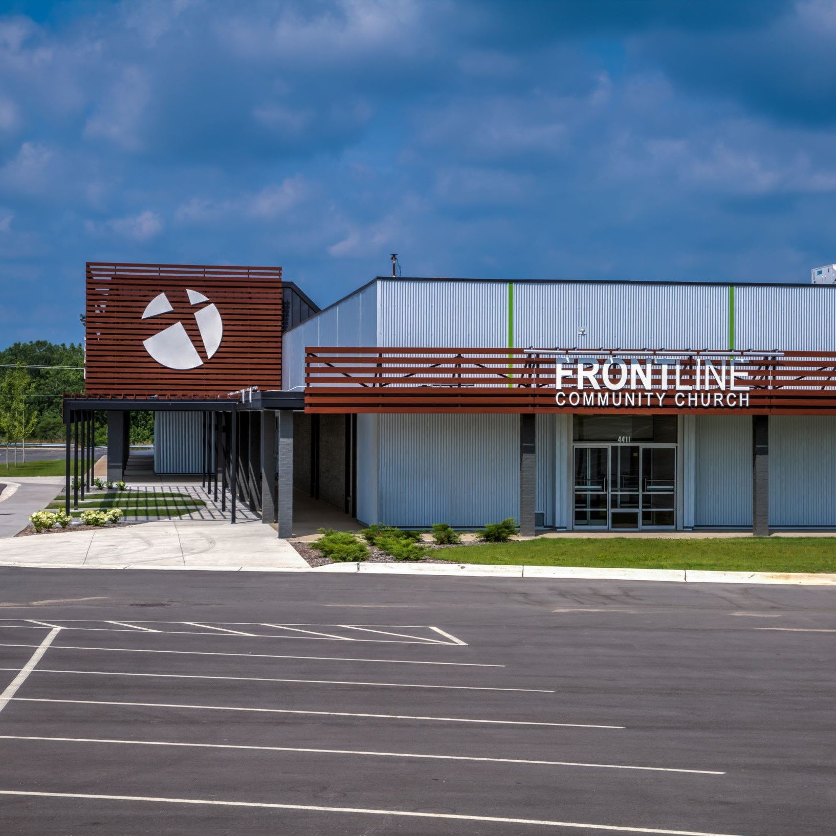 FrontlineChurch-917A7938_39_40 small.jpg