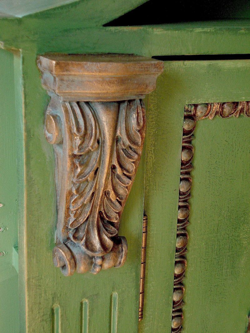 Antique Apothecary Paint TeatmentGold Leaf Patina