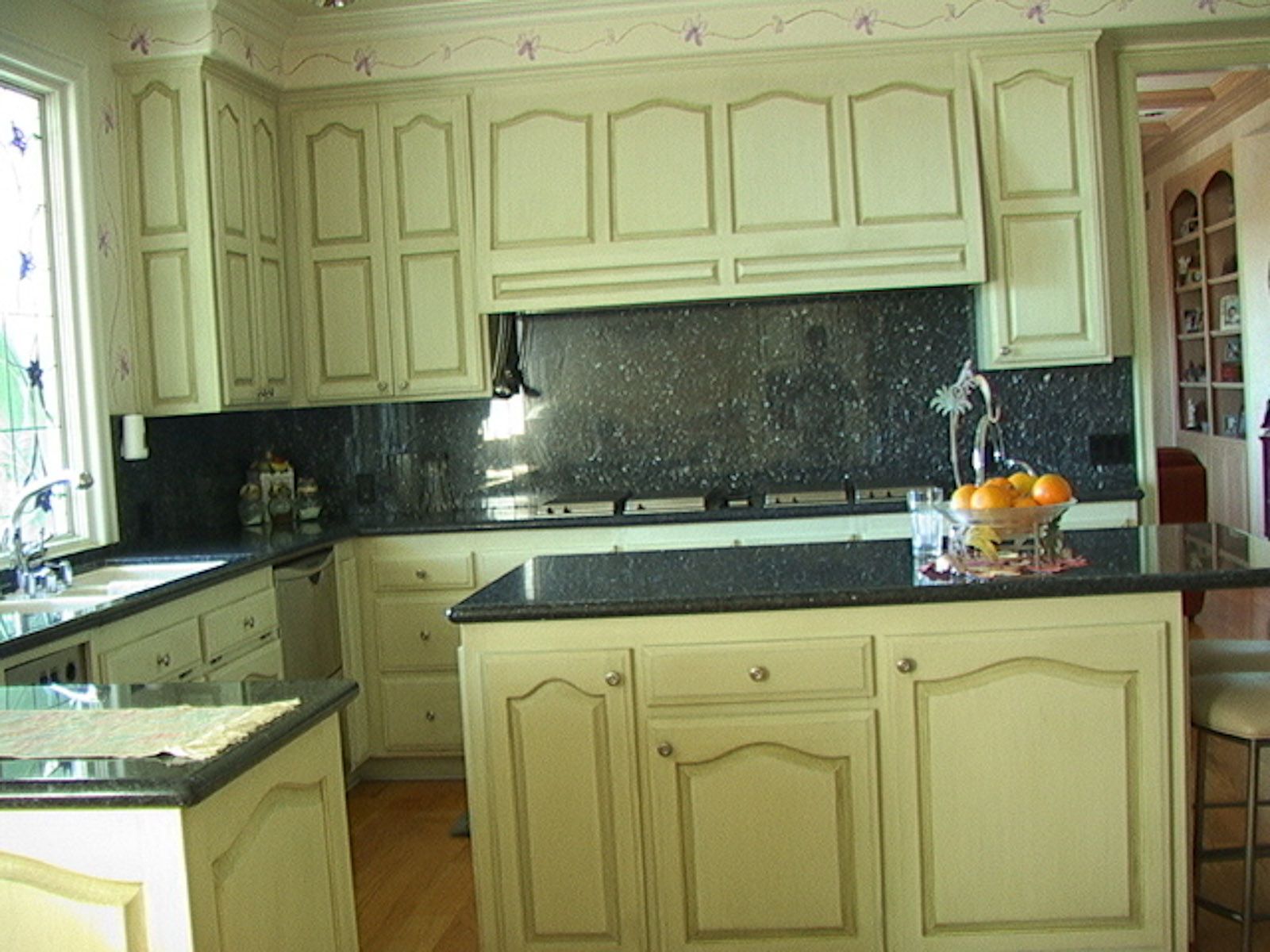 Kitchen Cabinet Re-facing