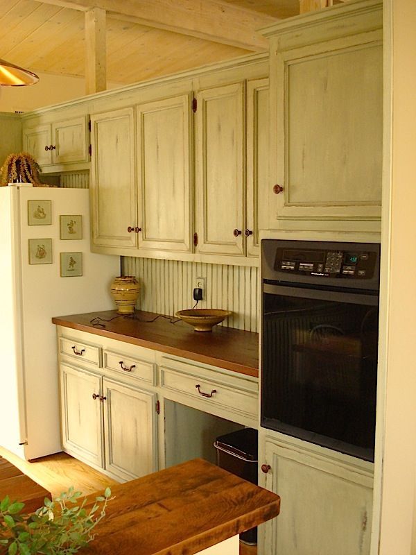 1kitchen_counter_fridge