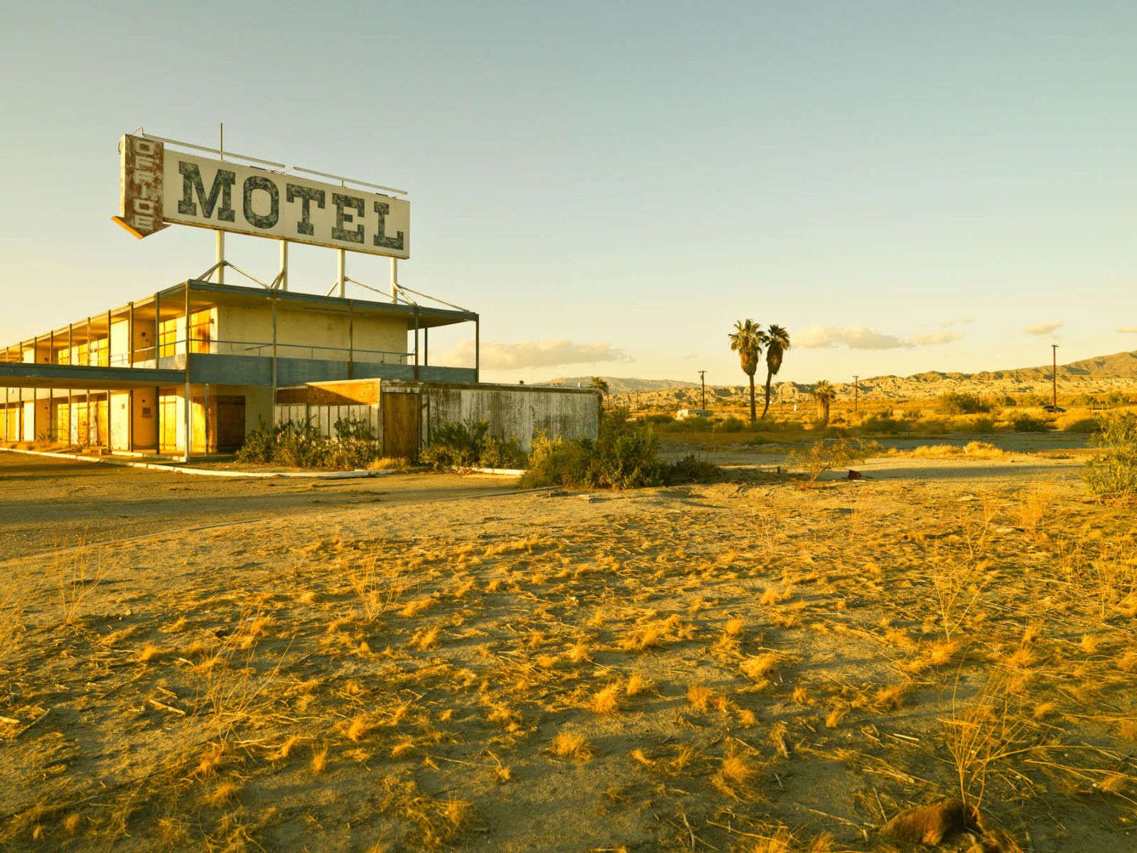 1dead_motel_1_hero_new2