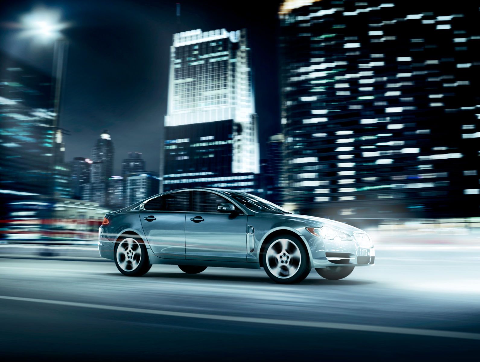 1r7004_jaguarxf_portrt3_rgb