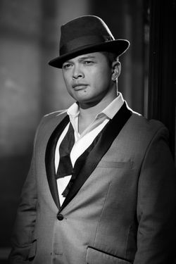 Glamour film noir portrait