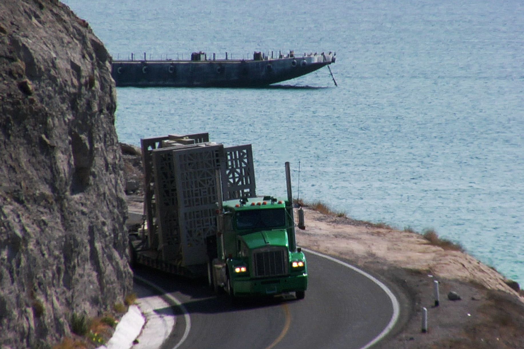 Truck-carrying-sculpture_cropped4.jpg
