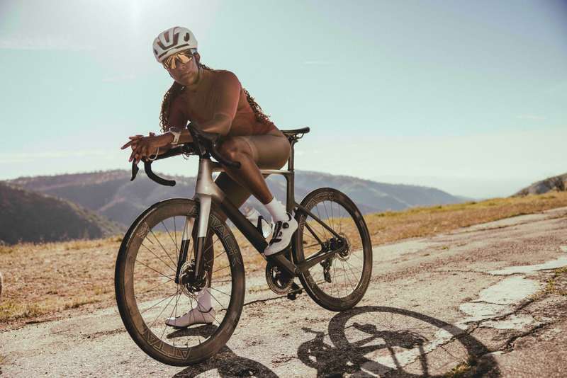 032425_Oakley_Meta_01555.jpg