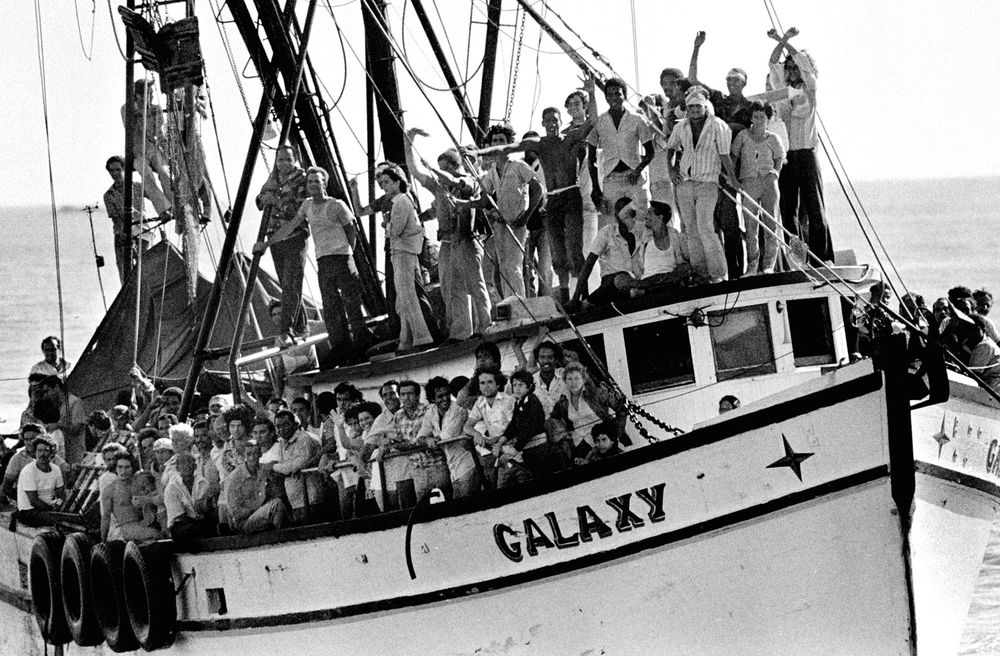 Cuban refugees arrive in an overcrowded vessel , Key West.
