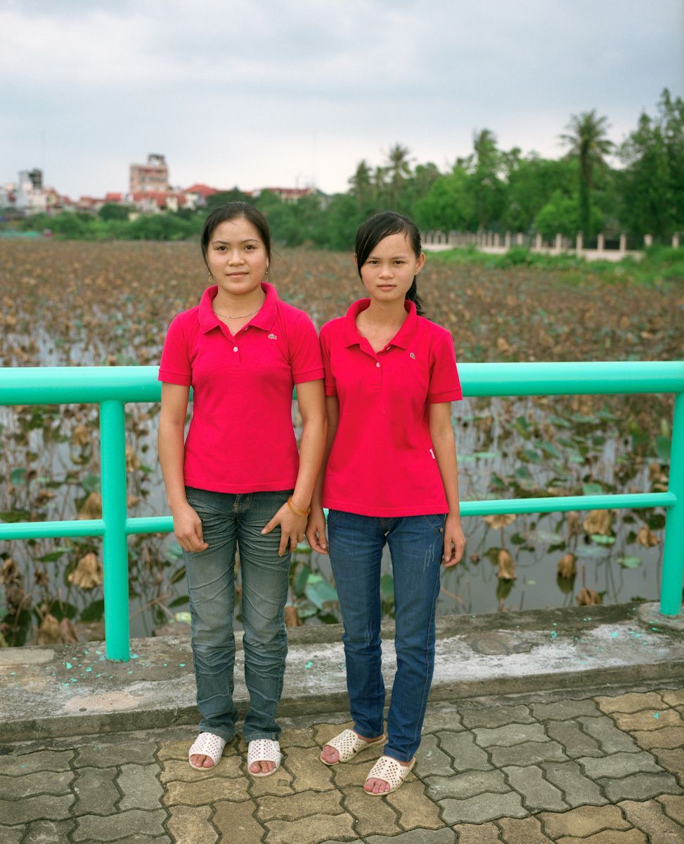 BUI THI THU, BUI THI HOAWaitresses2010