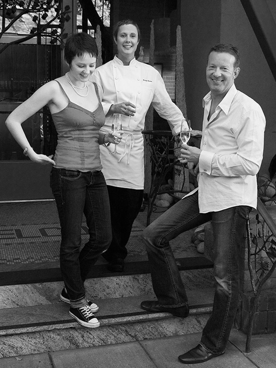11_1_1two_chef_owner_portaits_bw_001577_copy.jpg