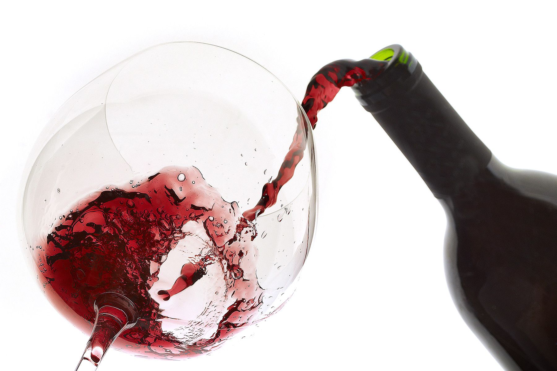 8_1r100411_red_wine_pour.jpg