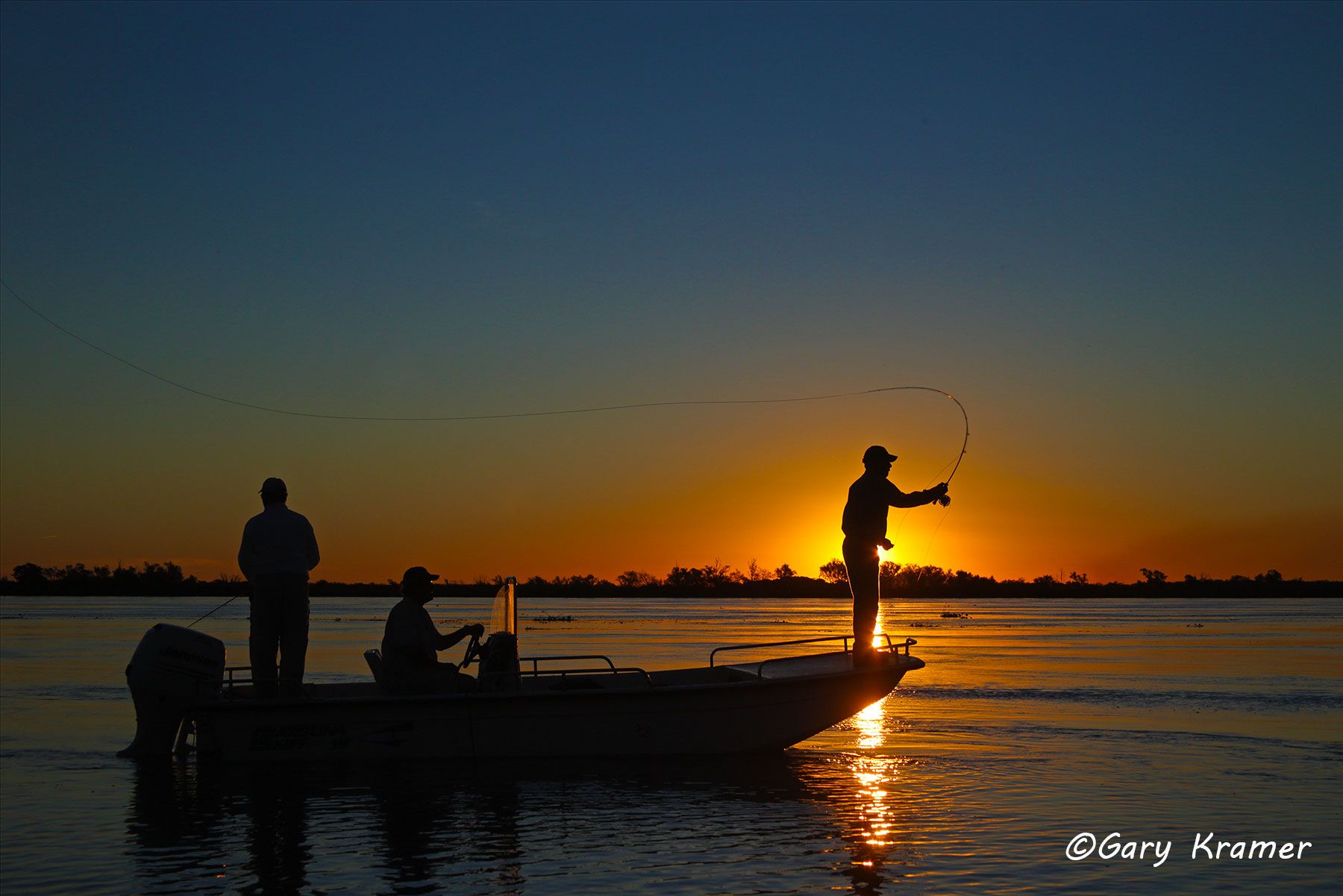 Fly fishing for Golden Dorado, sunrise/sunset, Argentina/Uruguay Flyfishing for Golden Dorado, sunrise/sunset, Argentina - SFDssf#041d