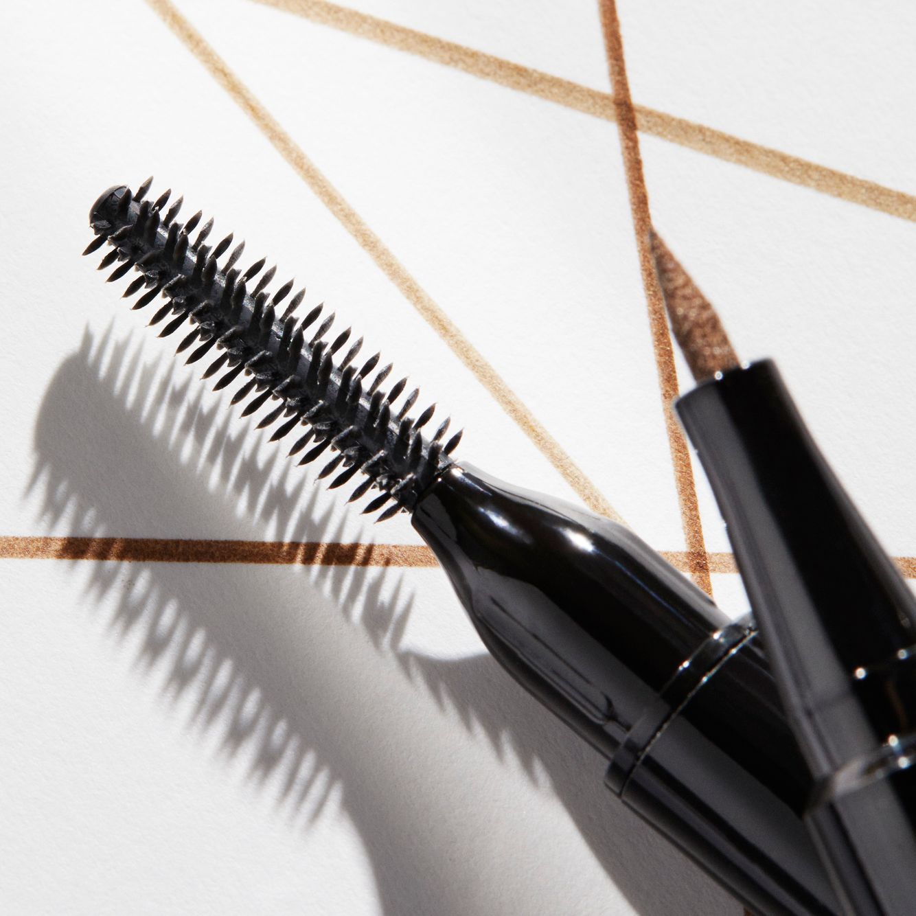 Easy Breeze Brow 24hr Ink Pen_0523_01_crop.jpg