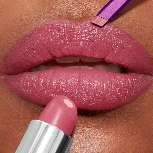 CG_SA_Simply-Ageless-LipwithLiner+Lipstick_Enga_RGB.jpg