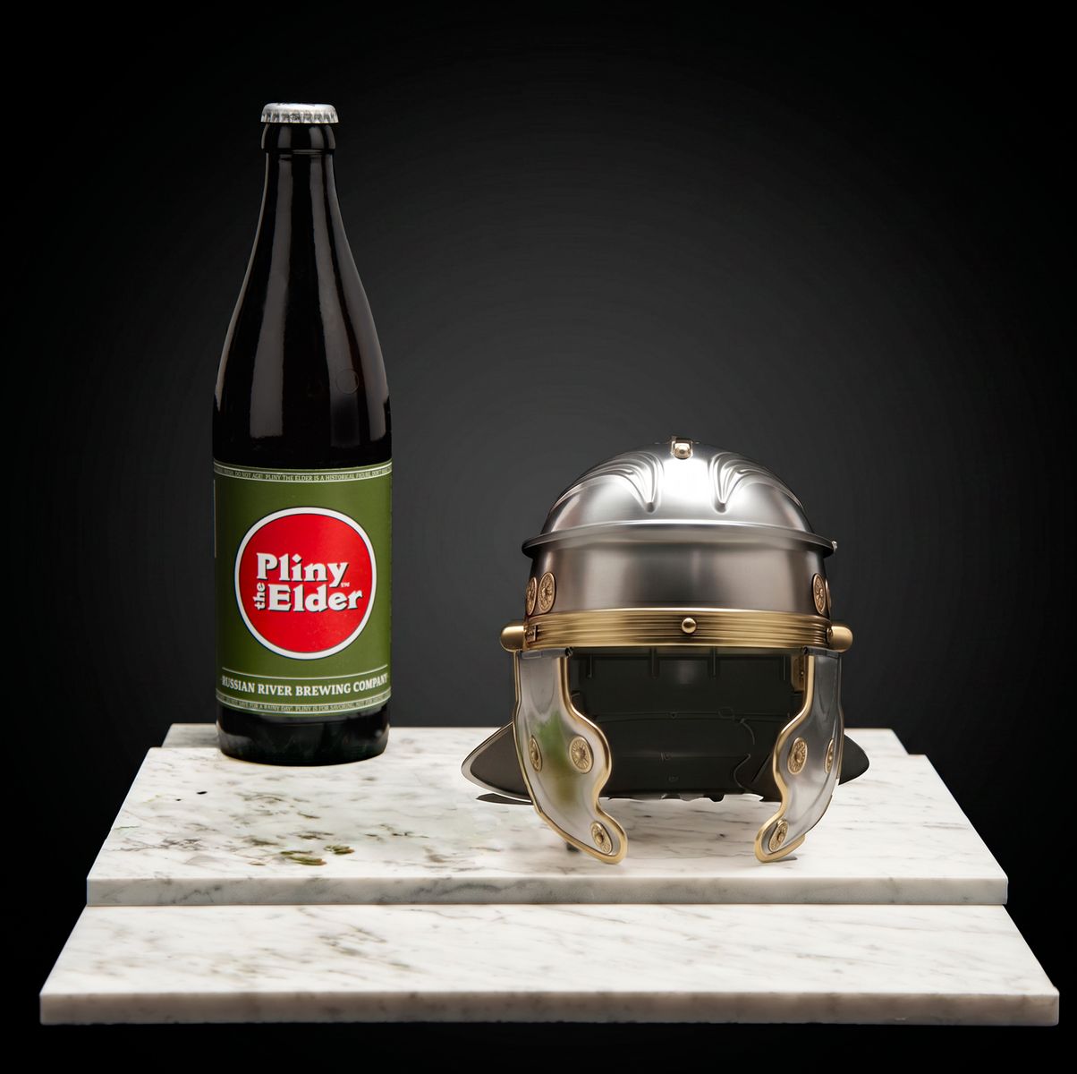 liny-the-elder-beer-and-roman-helmet-product-photography