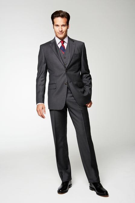 1macys_2013_mens_suit_an.jpg