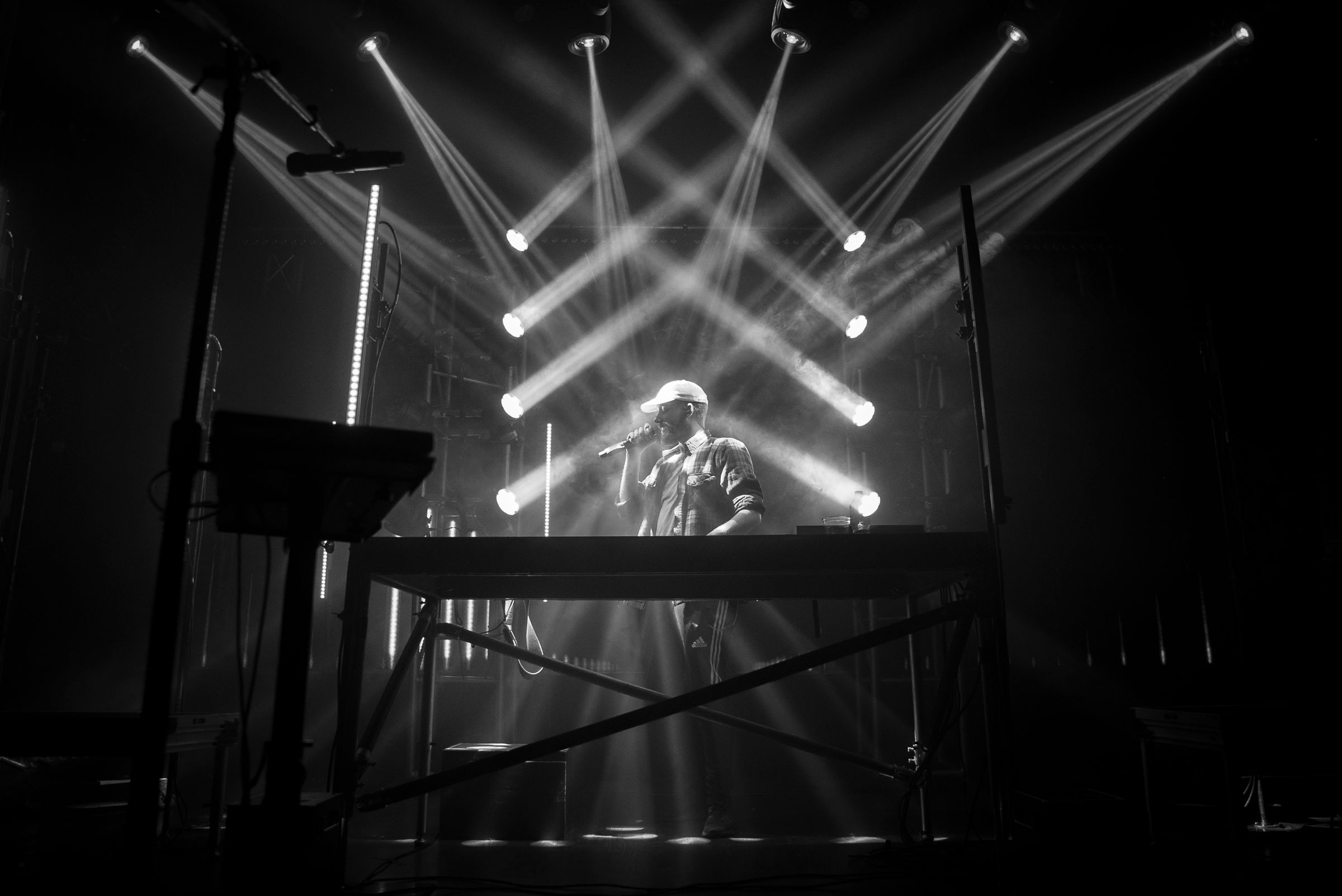 San Holo.jpg