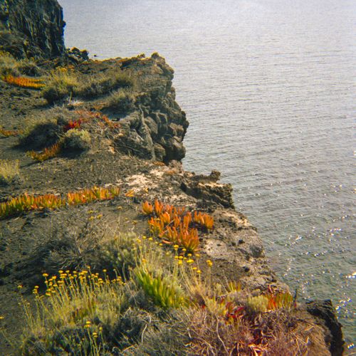 Cliffs, Vulcano, 2015