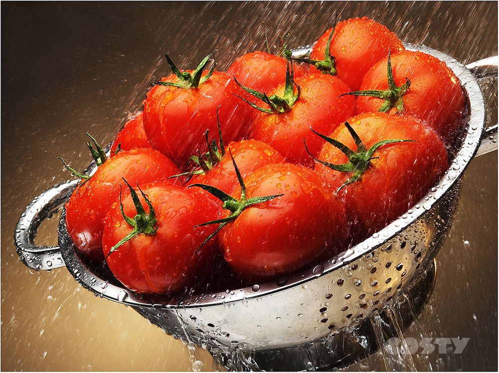 Tomatoes in  Colander Ad