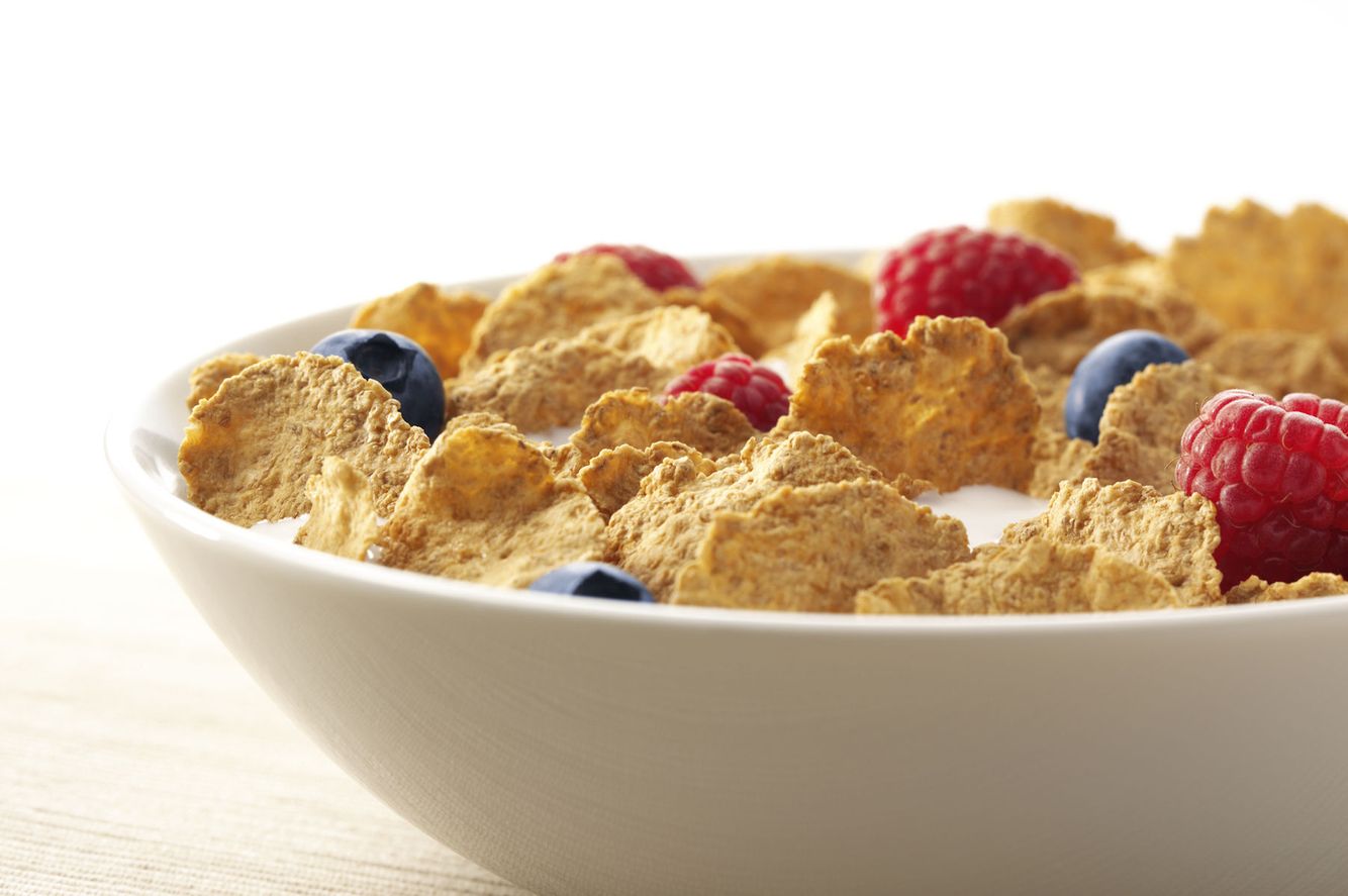 Cereal bowl with fresh berries