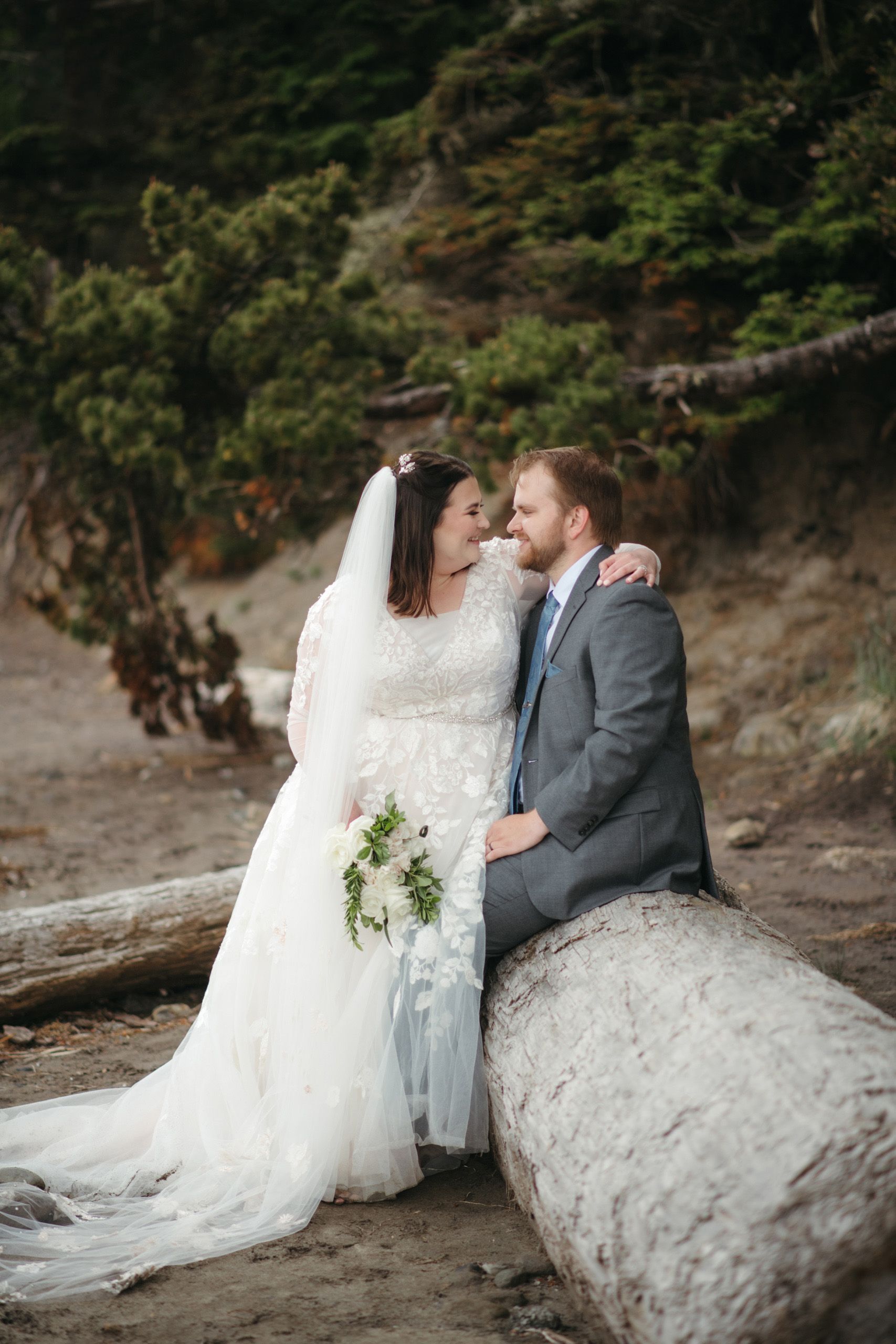 Oregon Coast elopement at Otter Rock