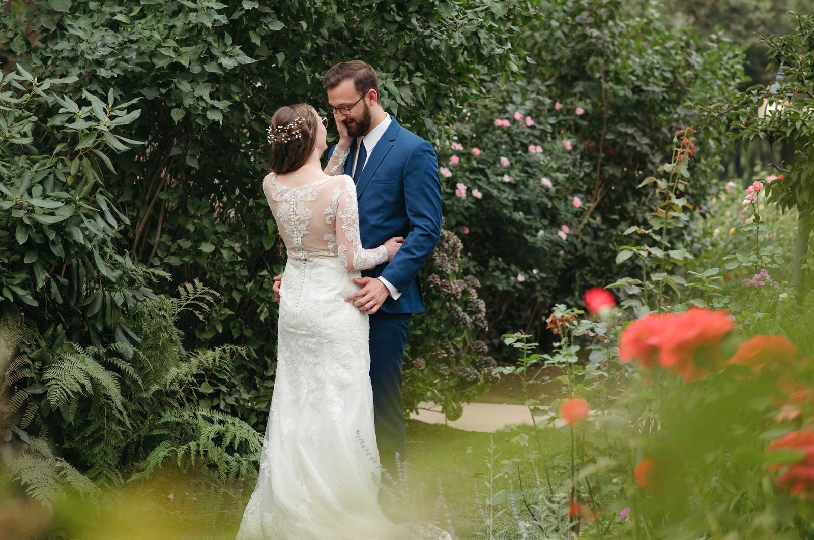 First look at Green Villa Garden wedding Salem Oregon wedding