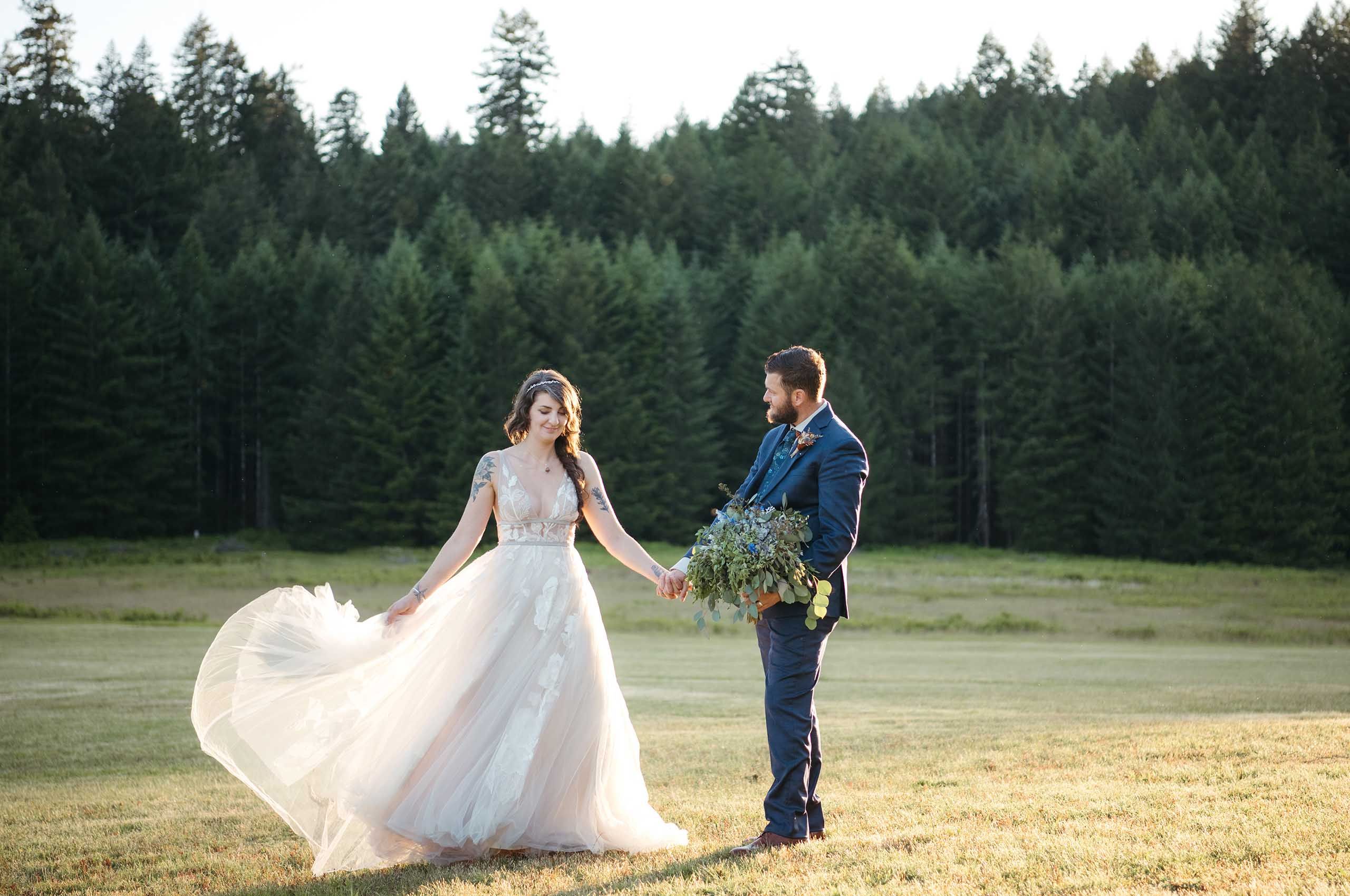 golden hour wedding photos at Davidson Ranch