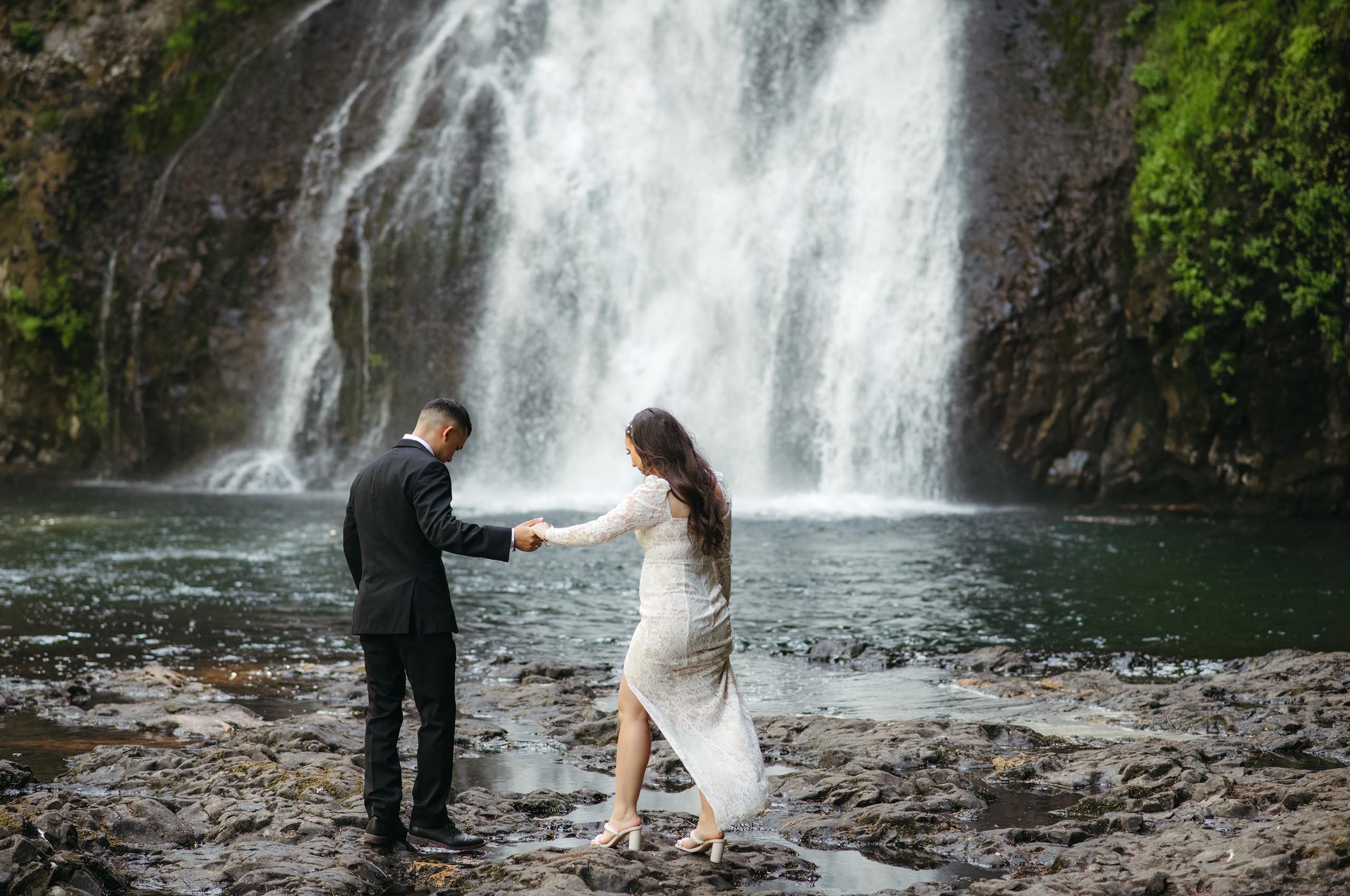 oregon waterfall elopement