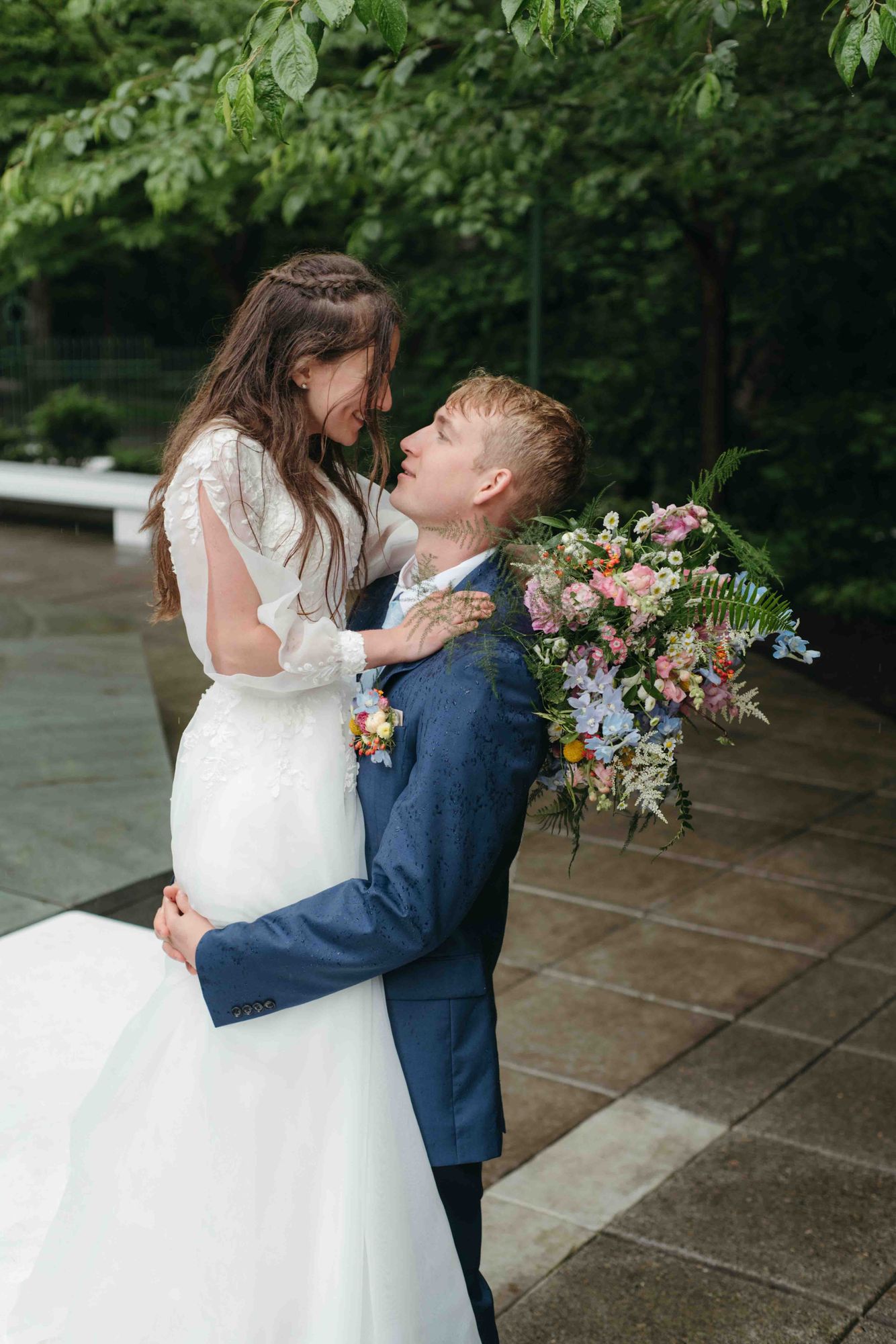 Wedding photos at Oregon Temple