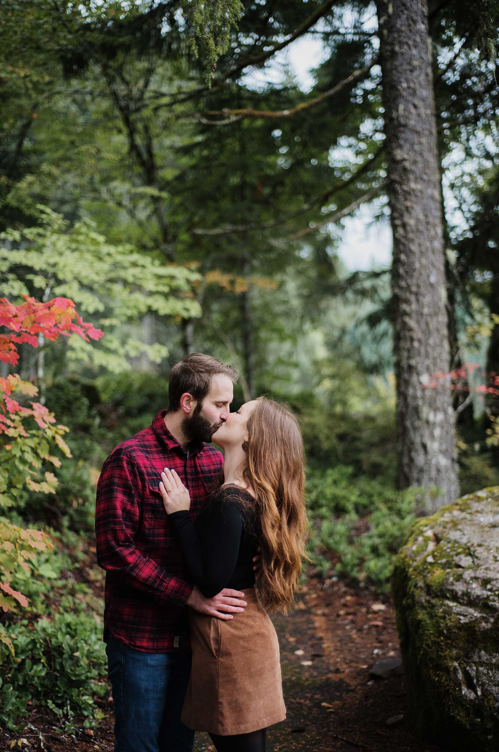 Santiam Canyon engagement photos