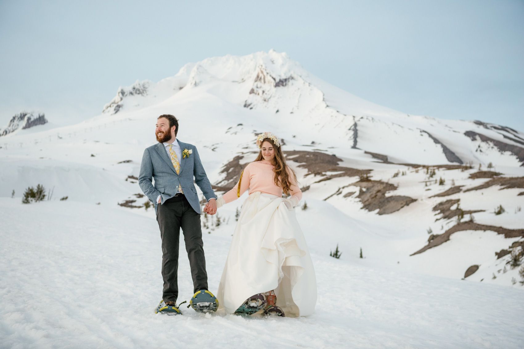 Mt. Hood snowshoeing elopement