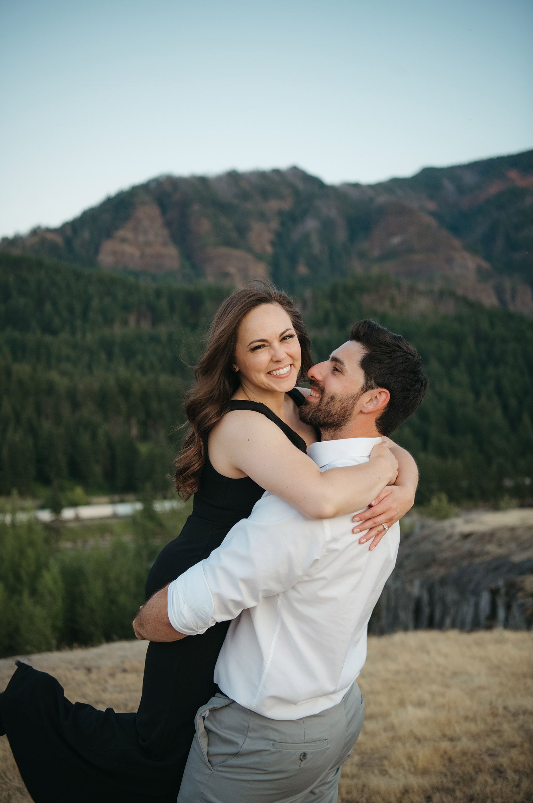 Columbia-Gorge-Engagement-Photos352650.JPG