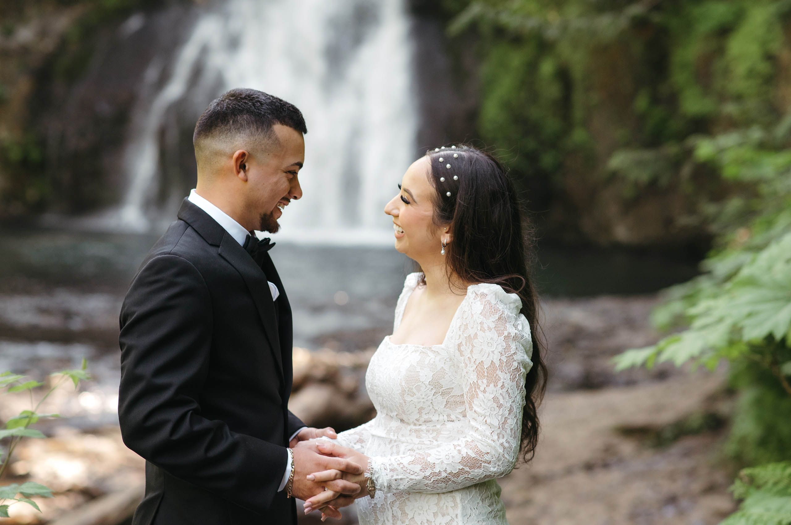 Oregon waterfall elopement