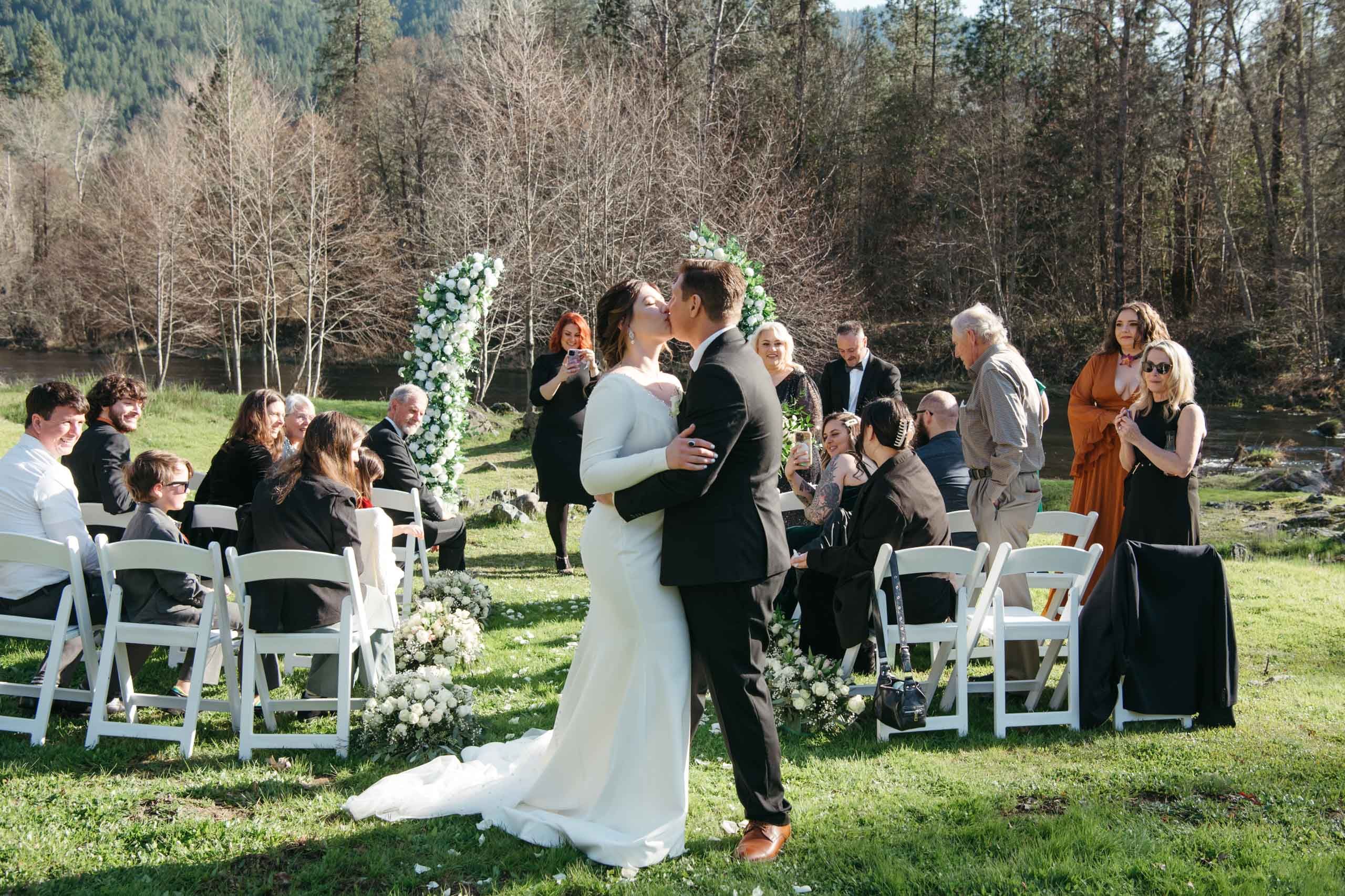 Southern-Oregon-Wedding-363203.jpg