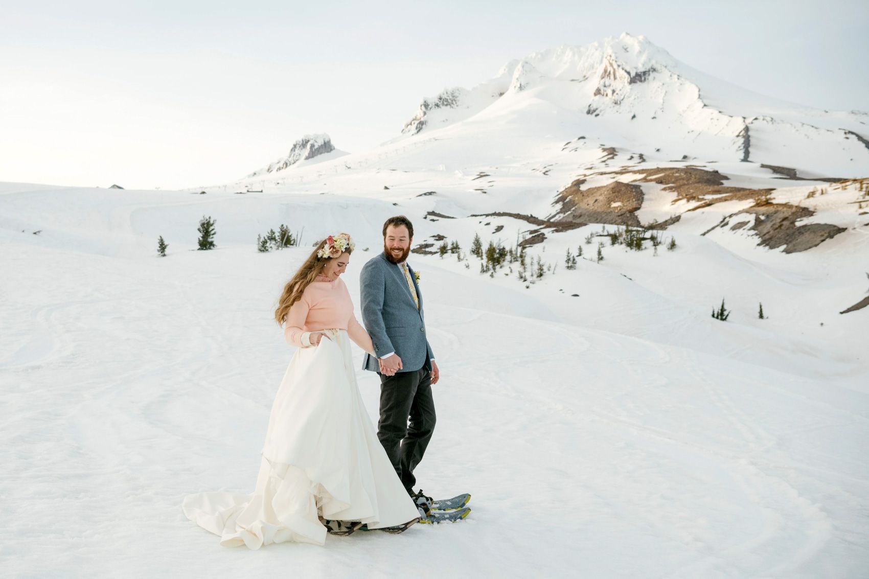 Mt. Hood snowshoeing elopement