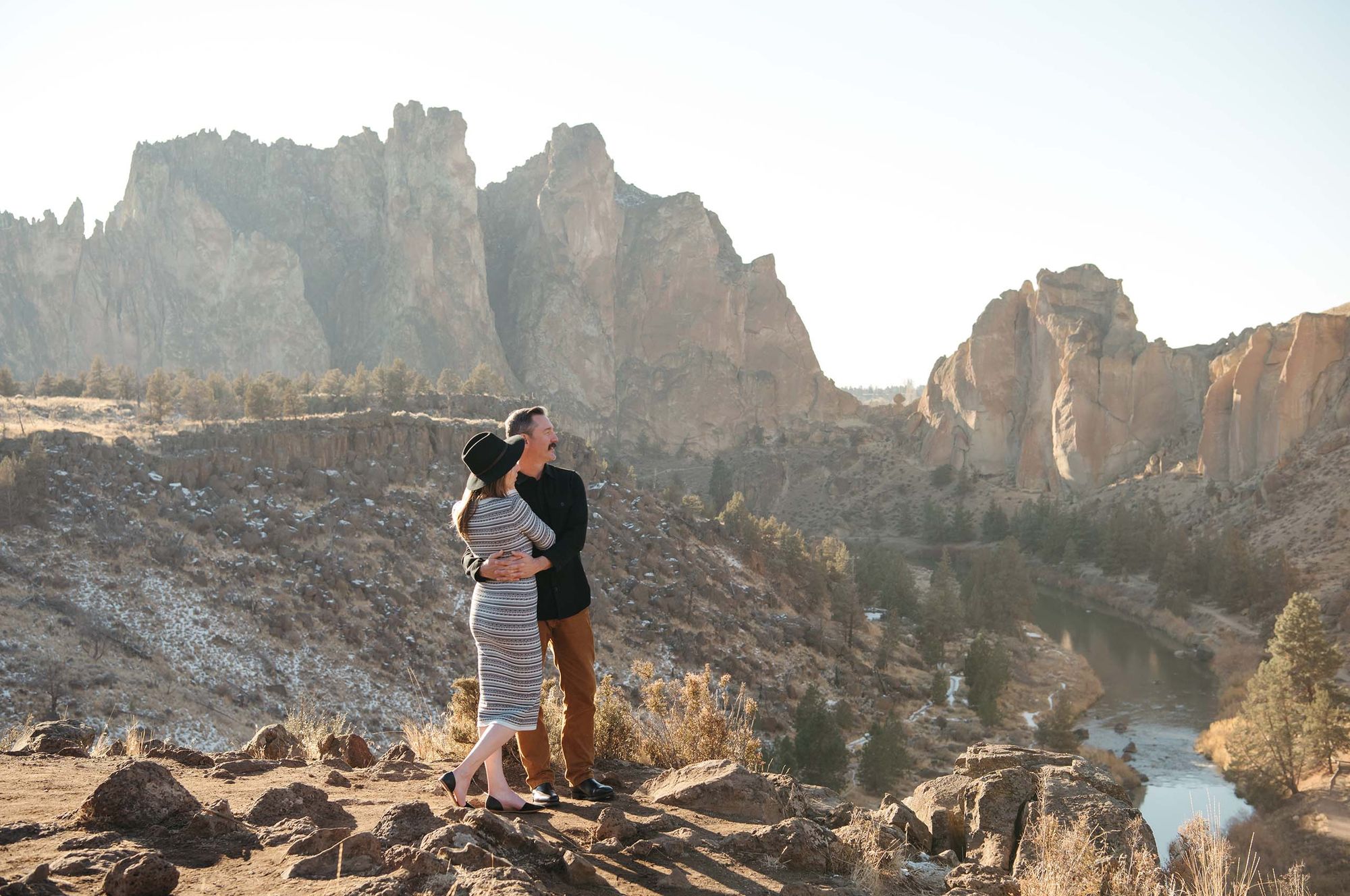 Smith Rock engagement photos smith rock engagement