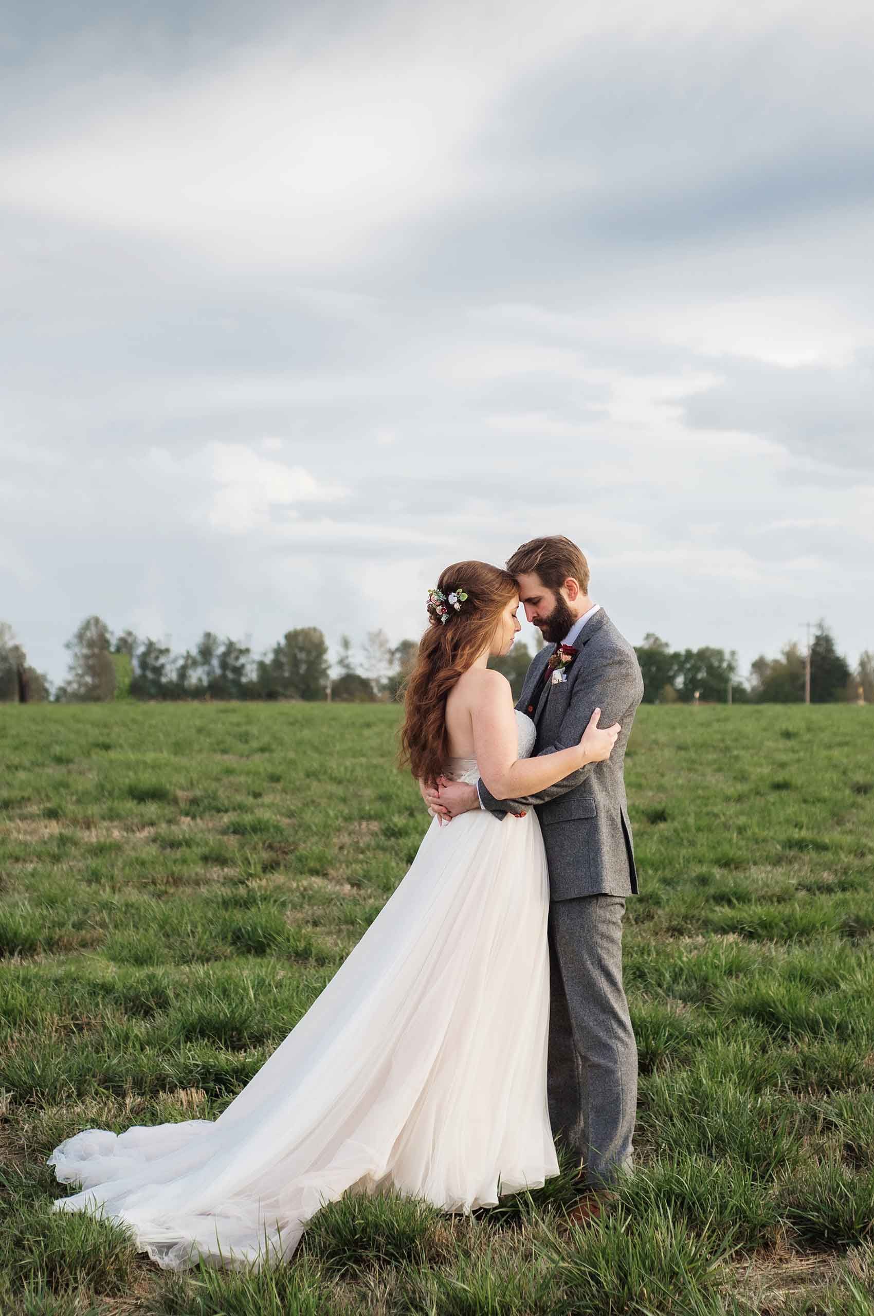 Oregon farm wedding