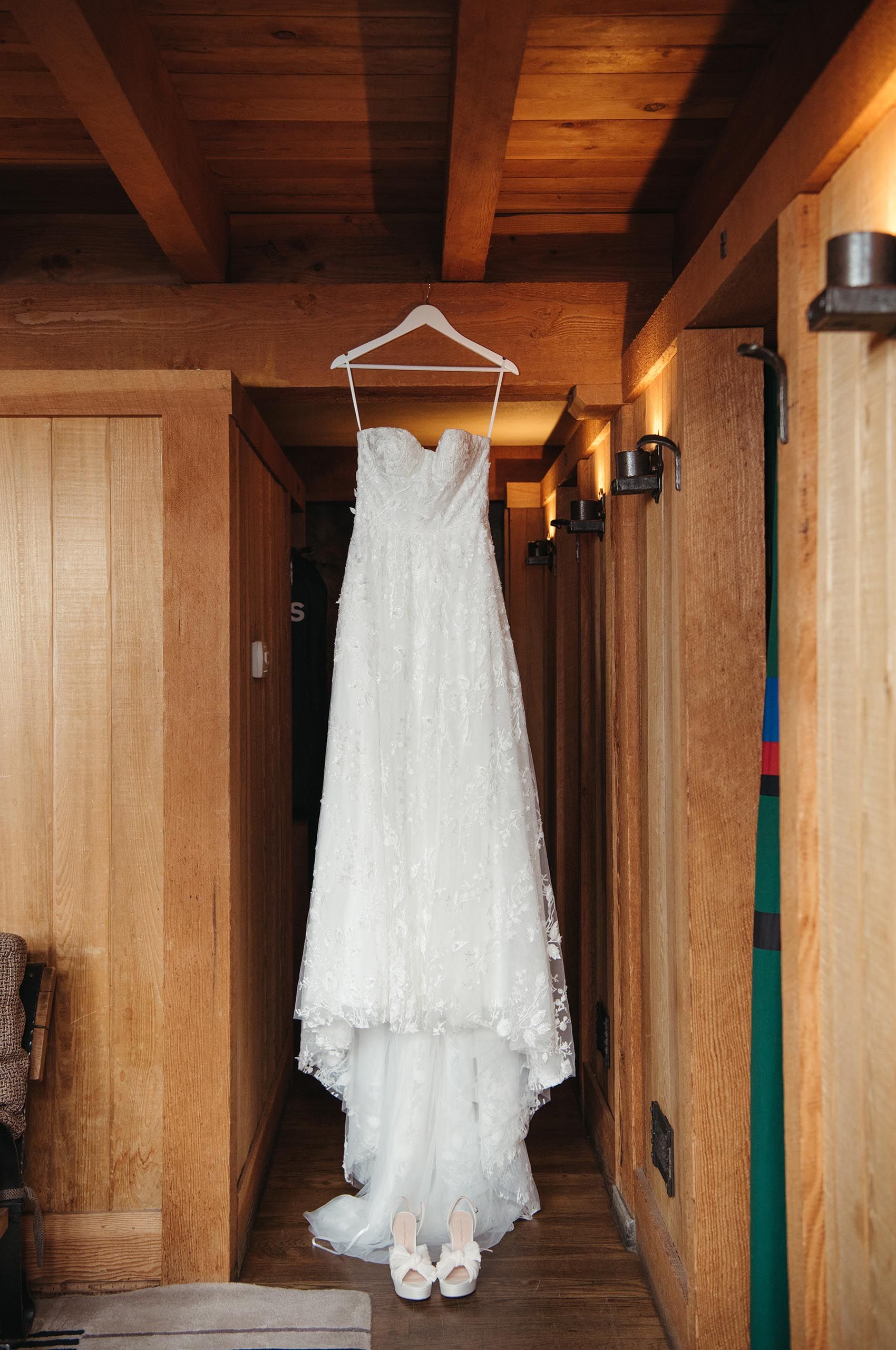 silcox-hut-wedding-details